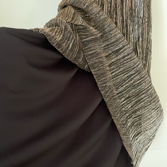 Gold shimmery dress - Picture 4 of 4